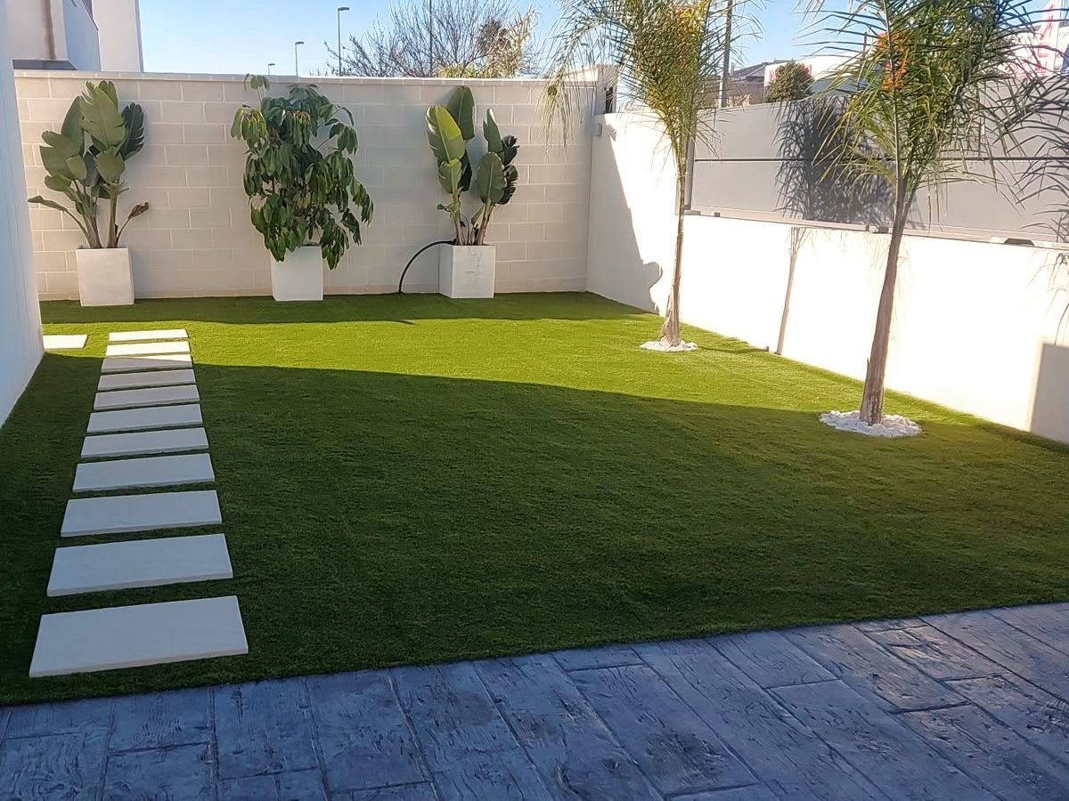 25mm Artificial Turf – Light Natural Finish